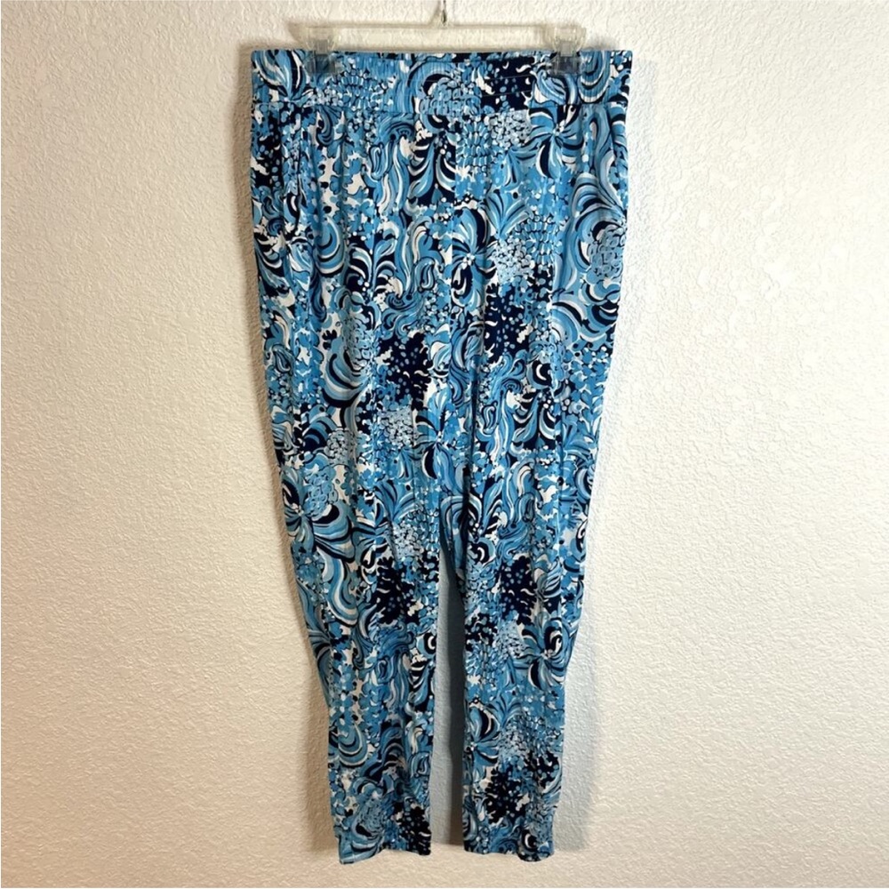 Lilly Pultizer Etta V Neck Top and Rici Stretch Jogger Pant - Picture 5 of 8
